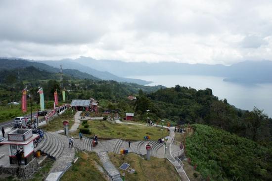 Taman Bermain Ambun Tanai Maninjau